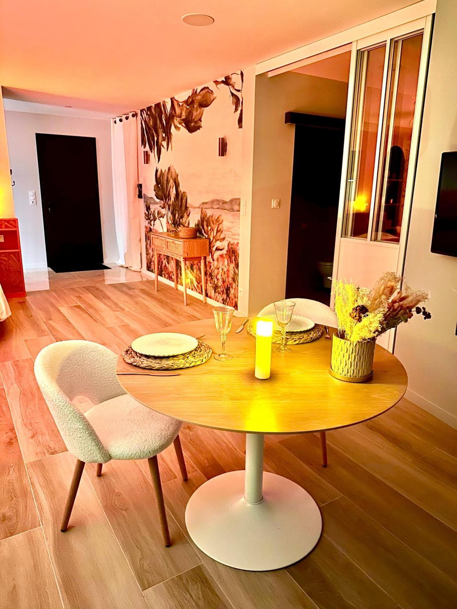 Les Suites Du Payre - Suite Romance Saint-Hilaire-de-Talmont Exteriör bild