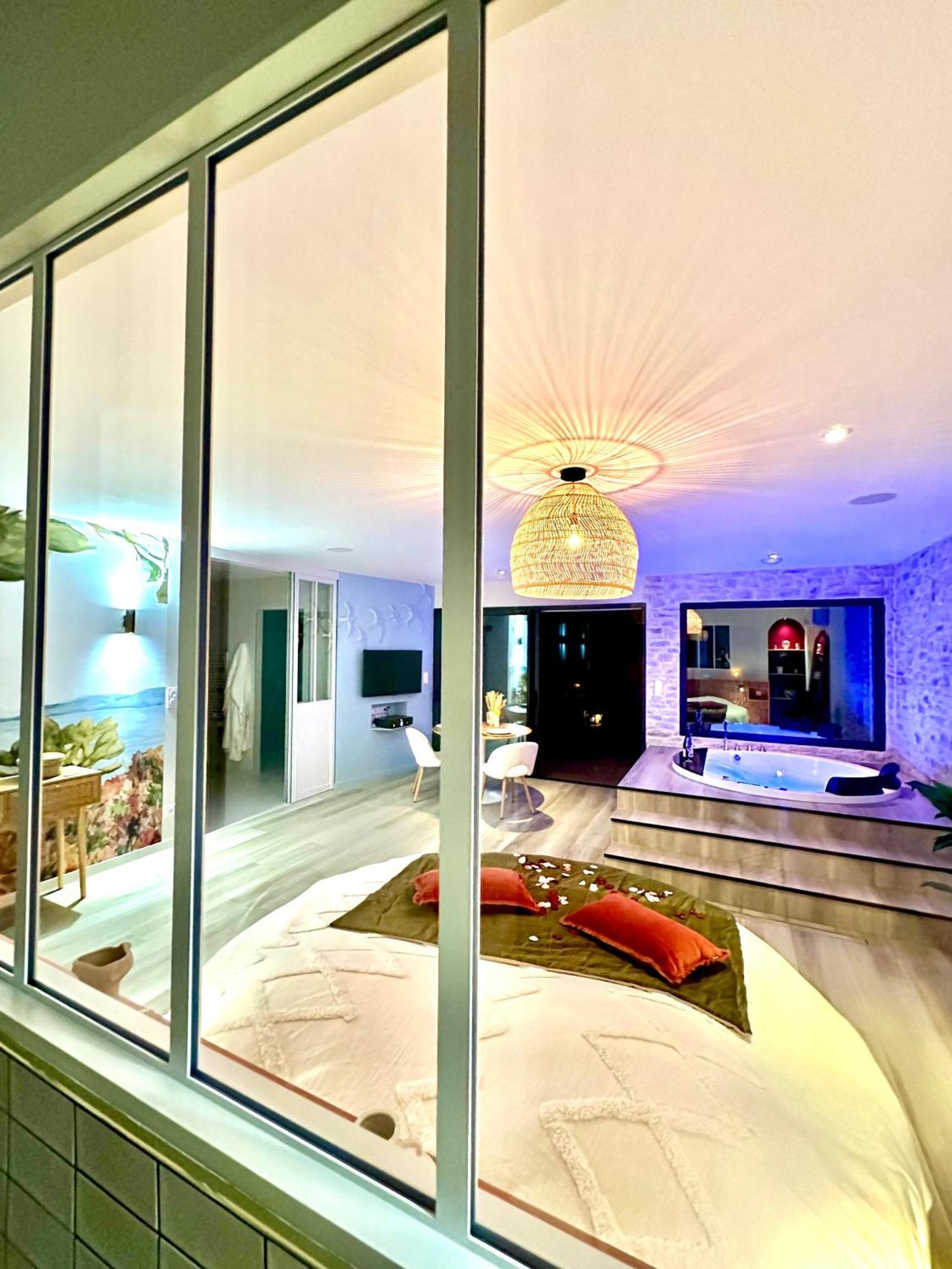 Les Suites Du Payre - Suite Romance Saint-Hilaire-de-Talmont Exteriör bild