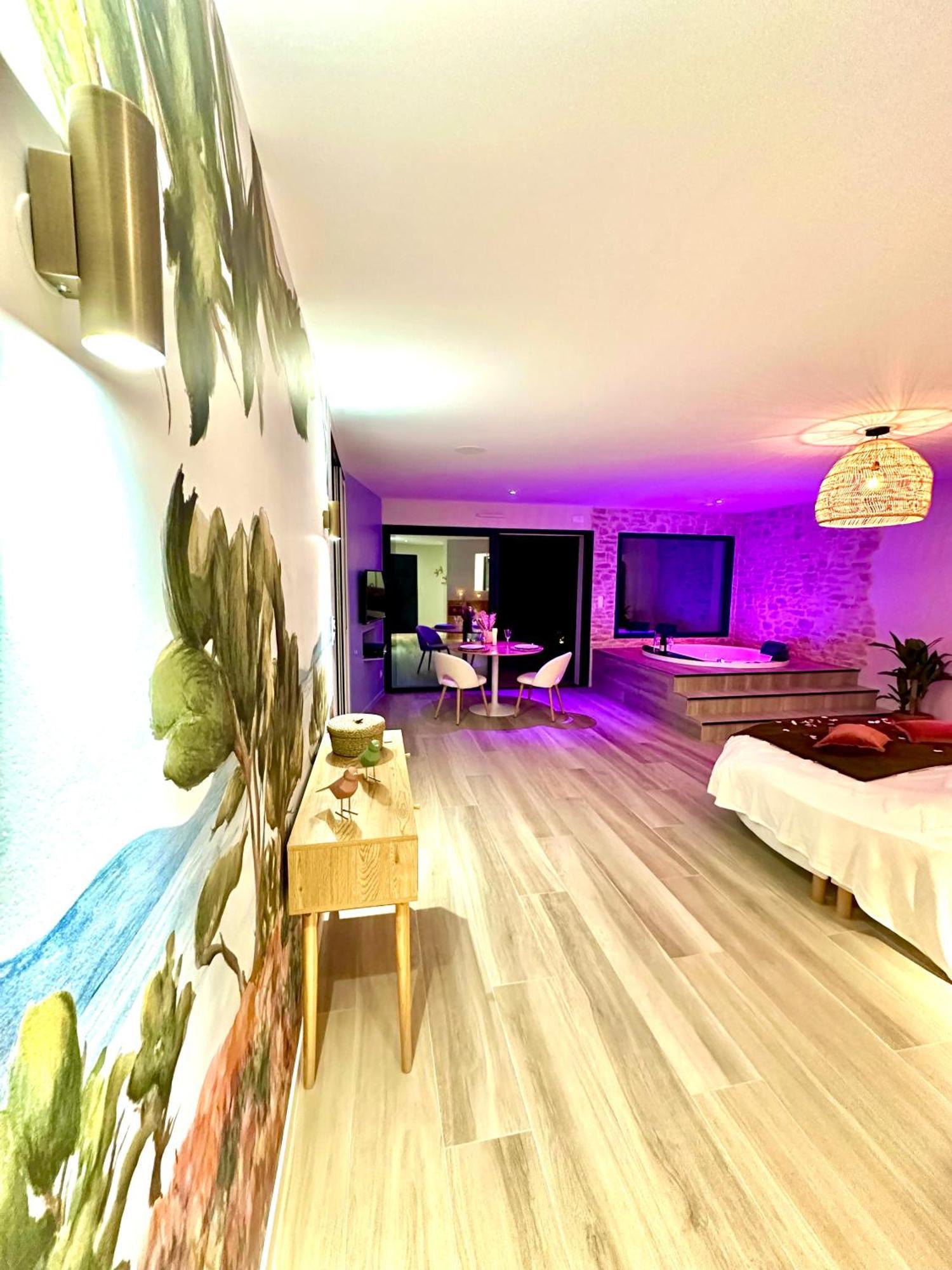 Les Suites Du Payre - Suite Romance Saint-Hilaire-de-Talmont Exteriör bild