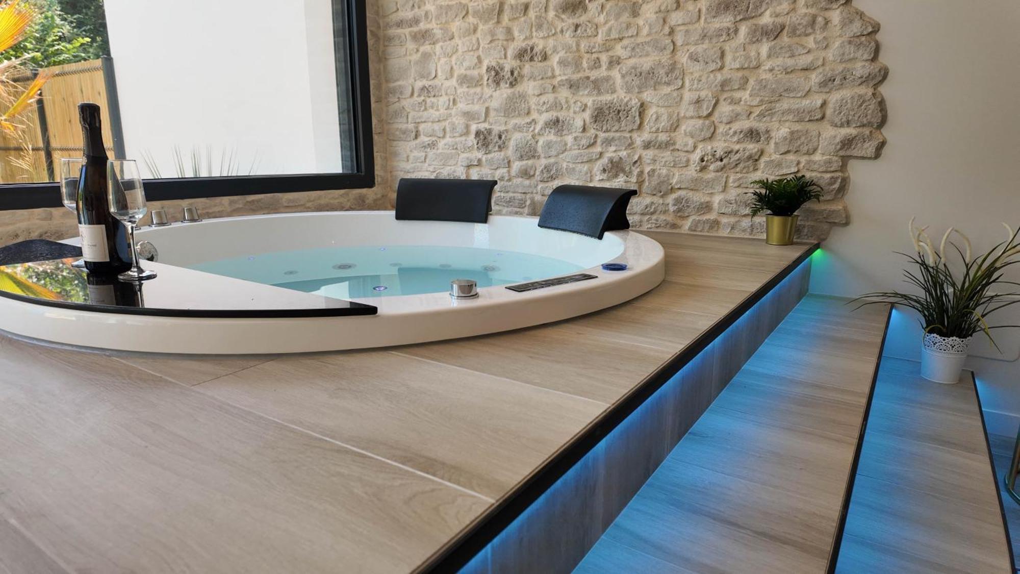 Les Suites Du Payre - Suite Romance Saint-Hilaire-de-Talmont Exteriör bild