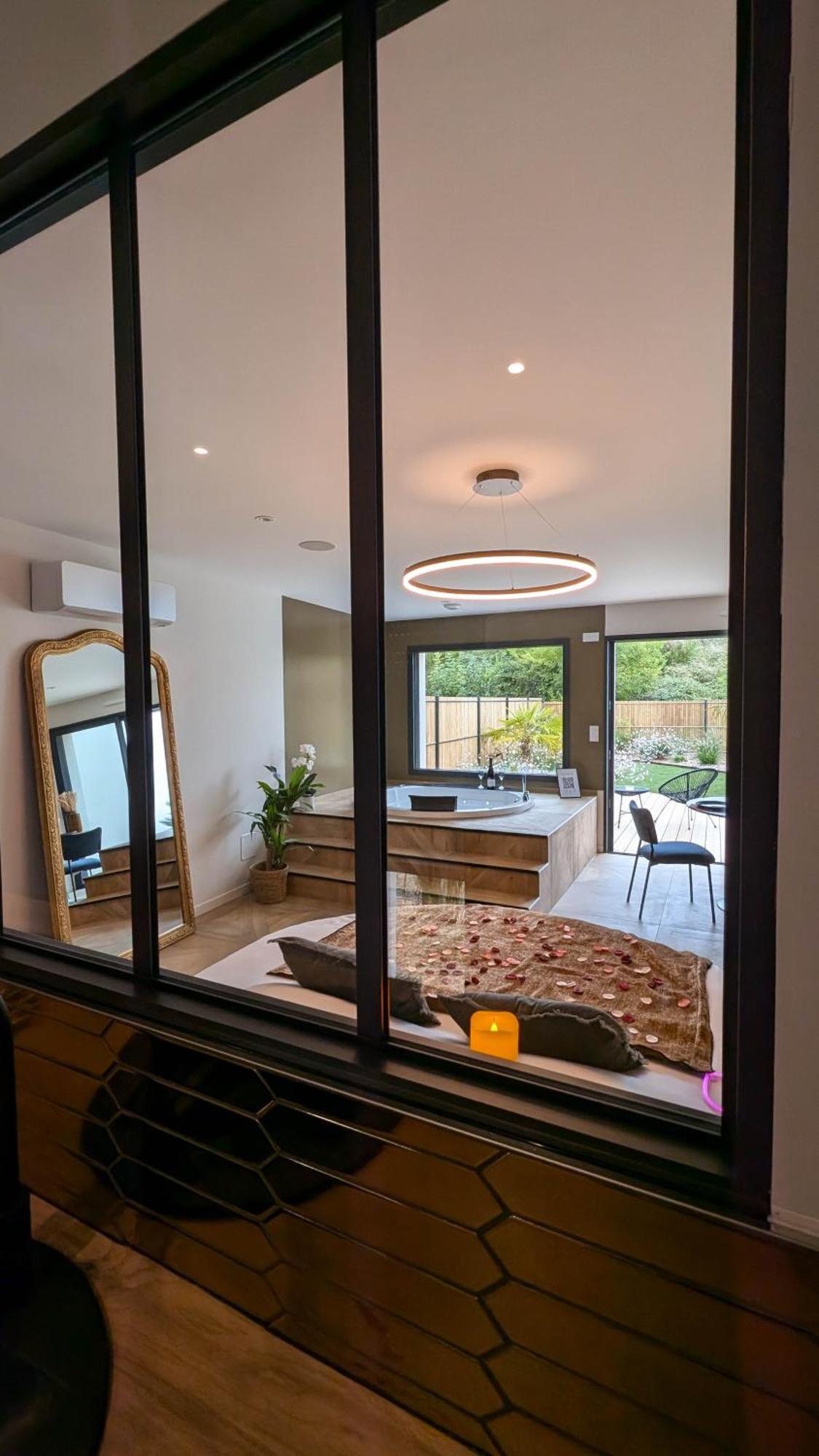 Les Suites Du Payre - Suite Romance Saint-Hilaire-de-Talmont Exteriör bild